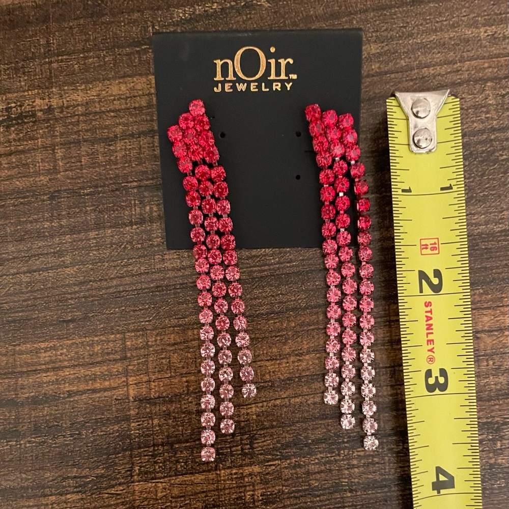 NWT nOir jewelry Red Ombré fade Rainstone Drop Earrings - Picture 5 of 5